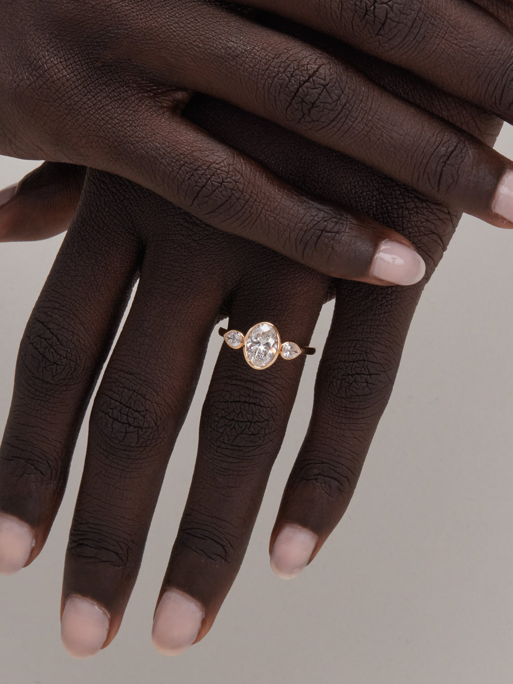 1.36ct Oval Bezel Amira - View 
