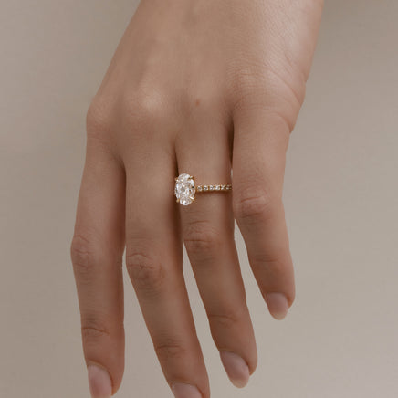 Optional Upgrade: Pavé Band