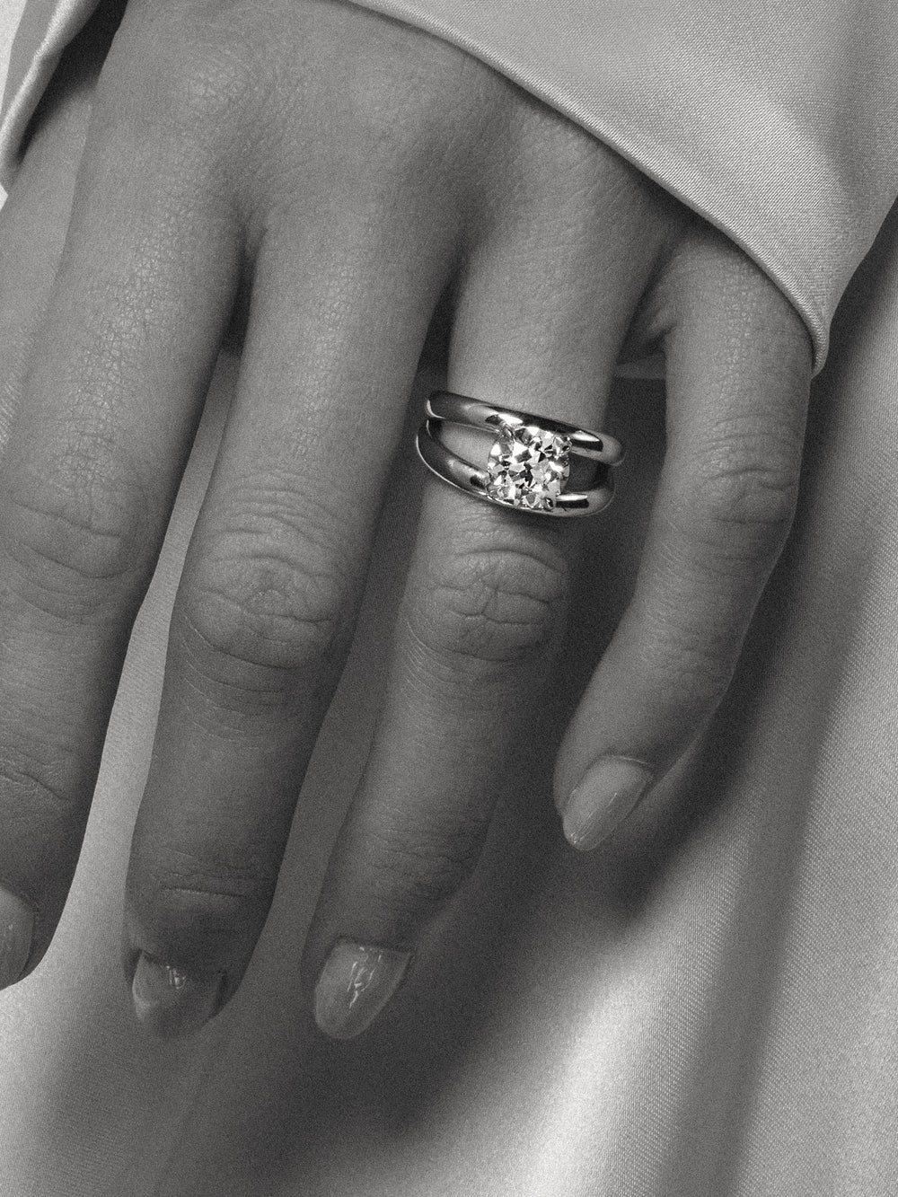 Round Signature Double Band Ring - View 