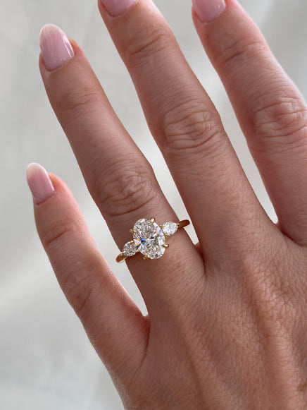 1.58ct Oval Amira Ring