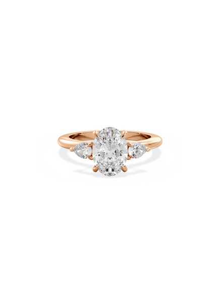 Oval Amira Ring