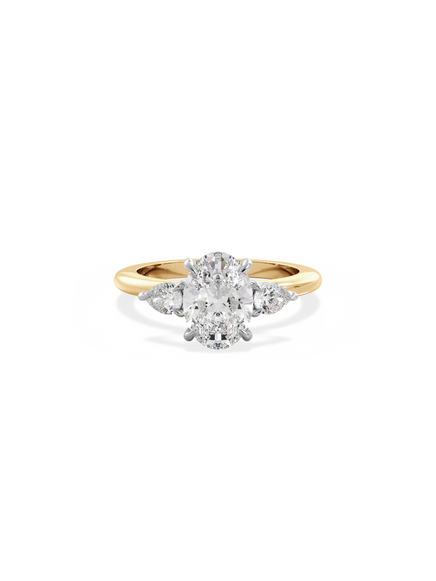 Oval Amira Ring