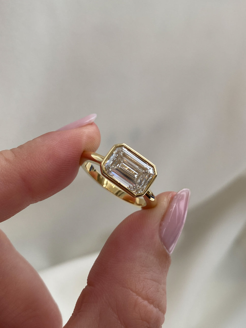 2.50ct Emerald Signature Bezel Solitaire Ring - View 