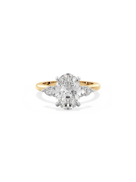 Oval Amira Ring