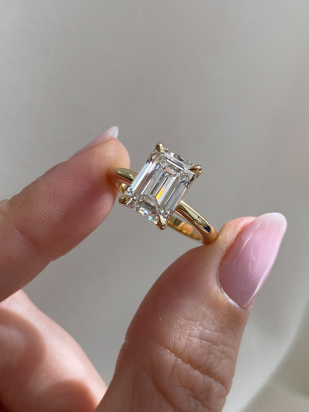 3.10ct Emerald Ceremonial Solitaire Ring - View 