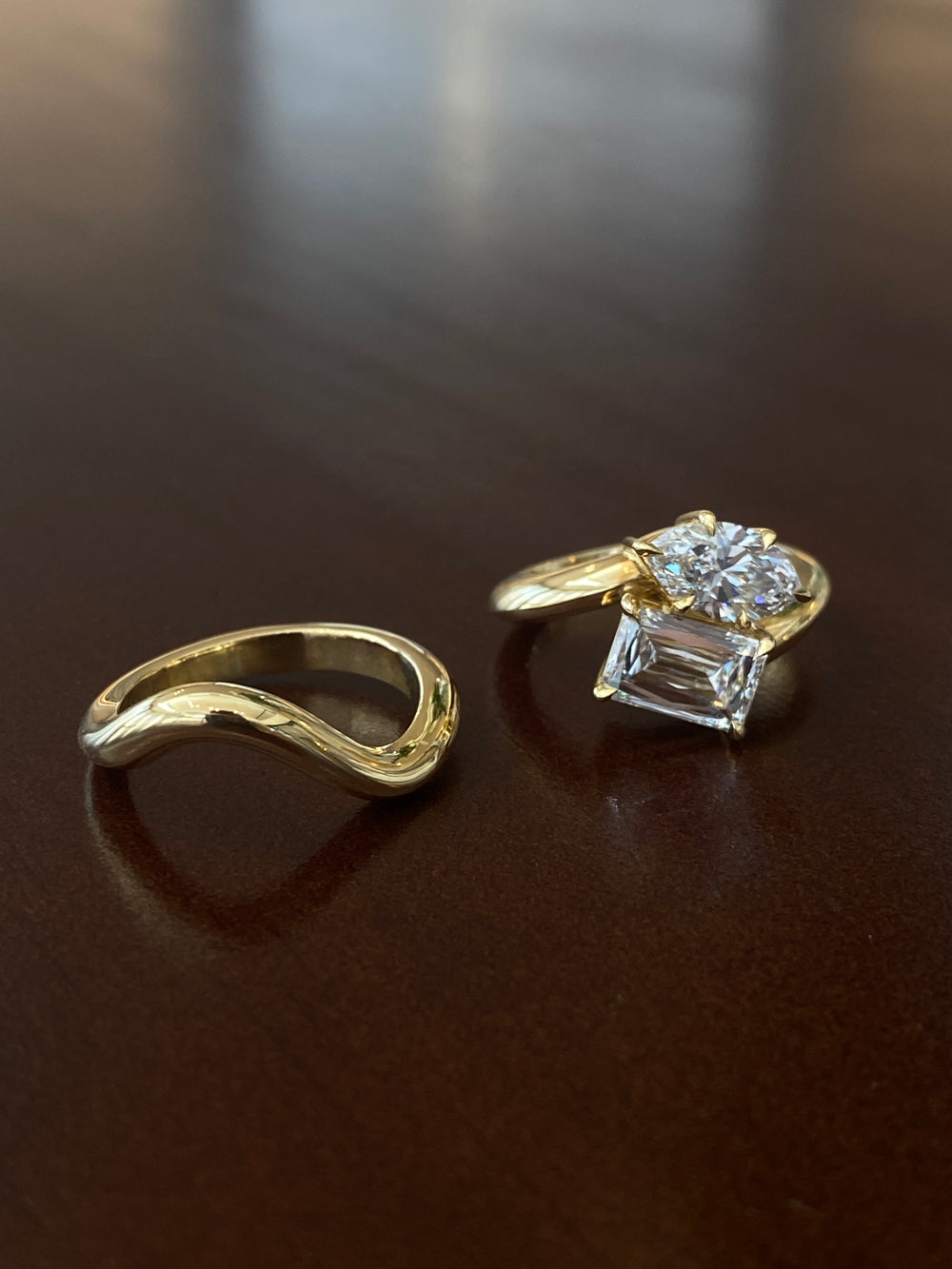 Jean Contour Ring - View 