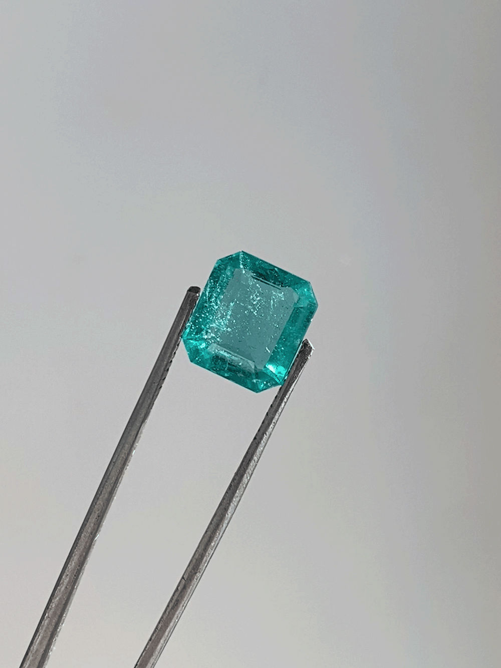 6.30ct Columbian Emerald Emerald - View 