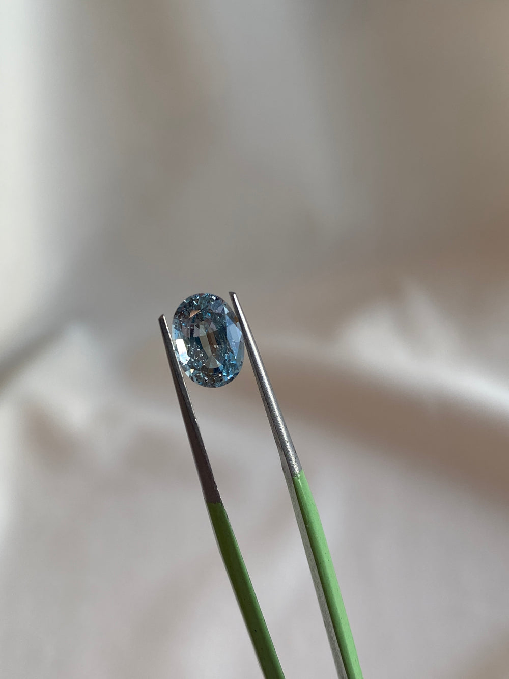 1.46ct Light Blue Oval Aquamarine - View 