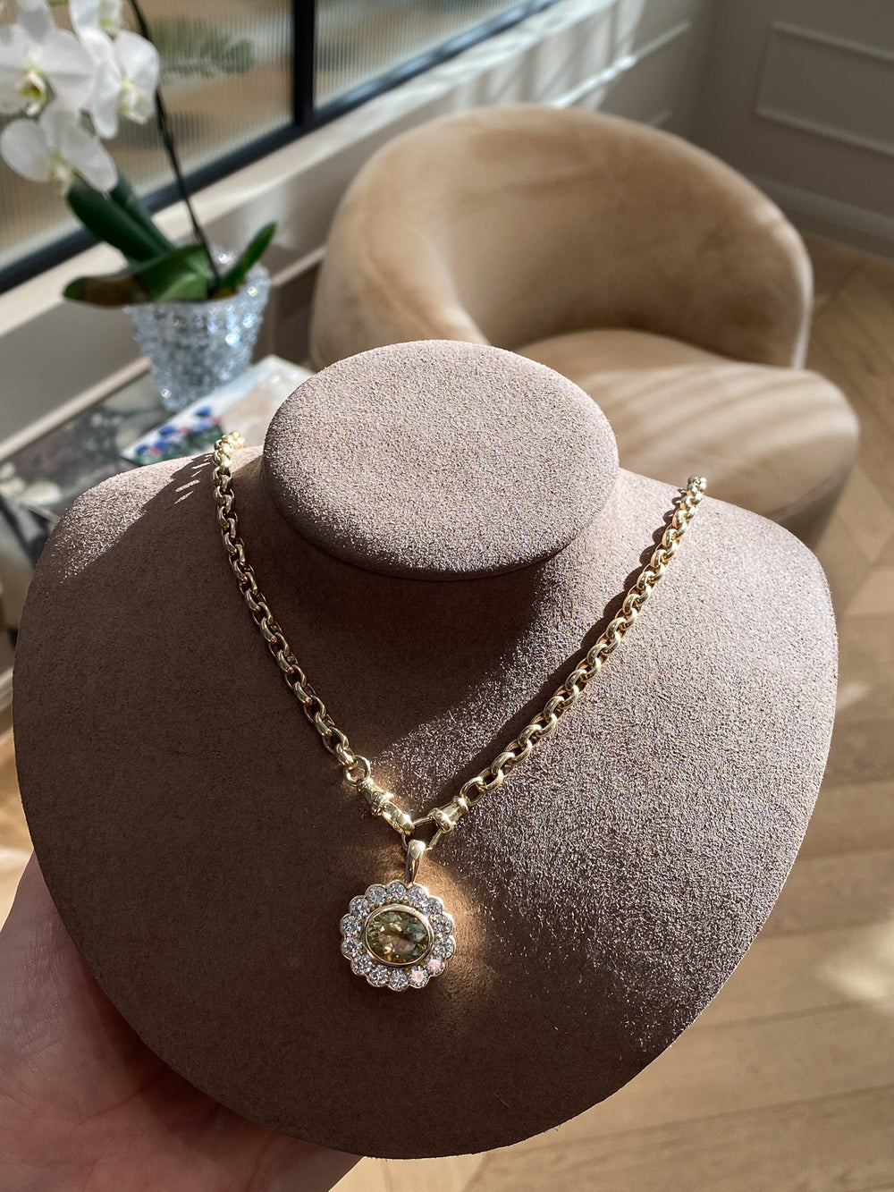 3.17ct Oval Quartz Solene Pendant - View 