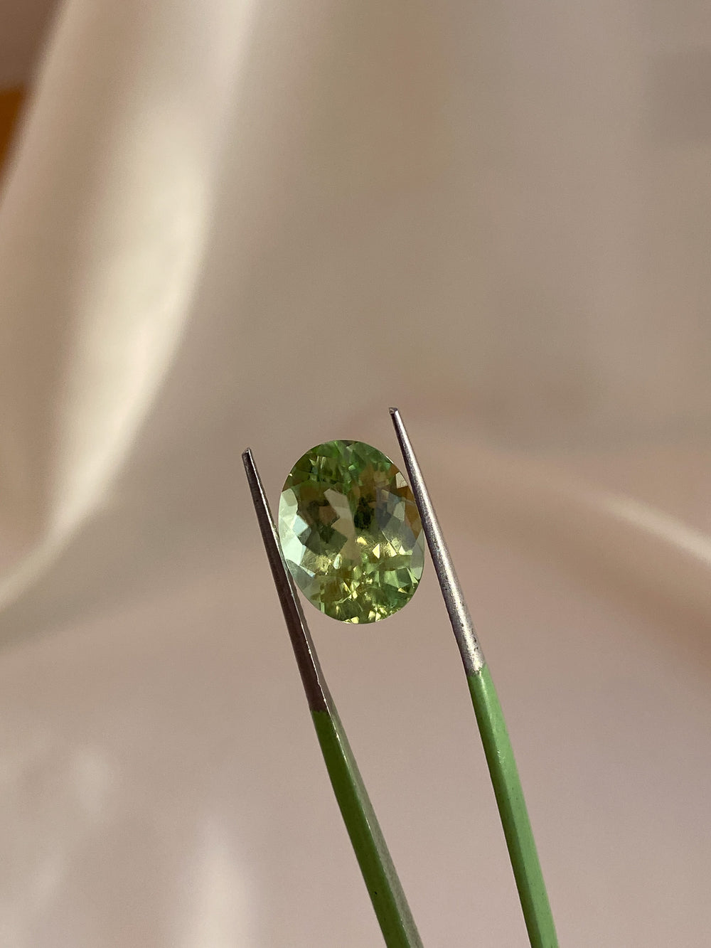 5.15ct Light Green Oval Peridot - View 
