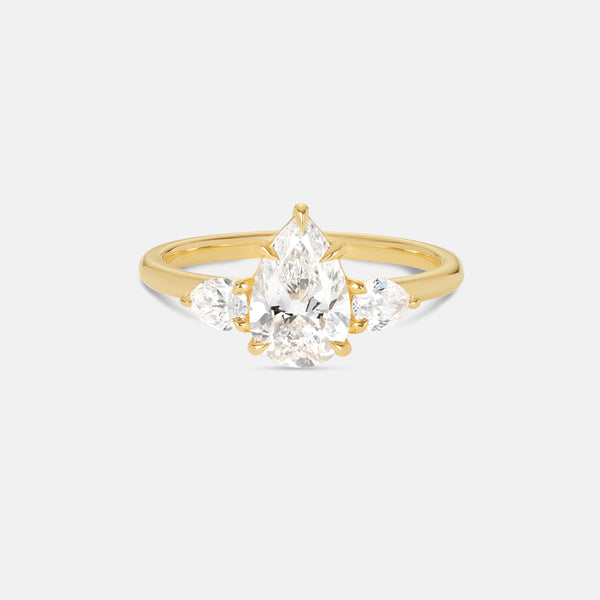 Pear Moissanite Amira