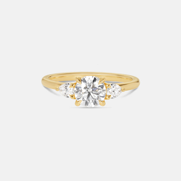 Round Moissanite Amira